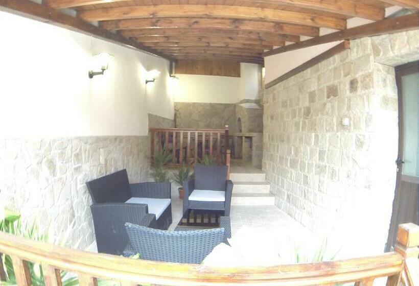 פנסיון Ego 2 Guesthouse