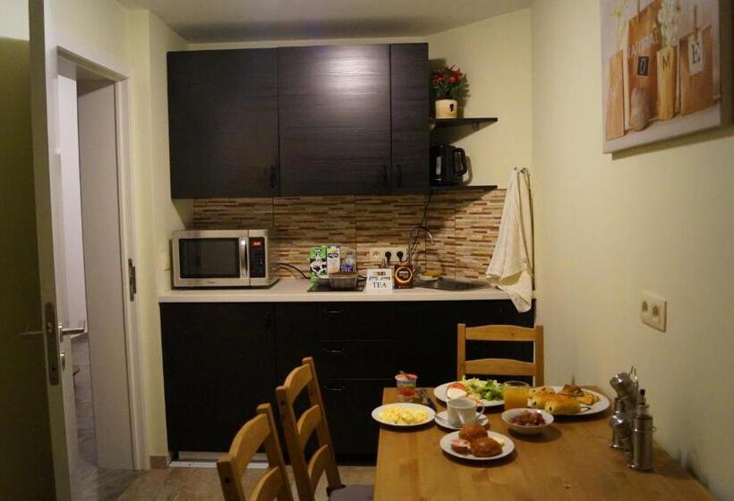 پانسیون Eu Guesthouse