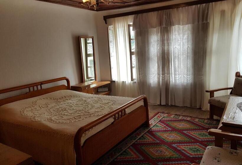 پانسیون Eva Guesthouse