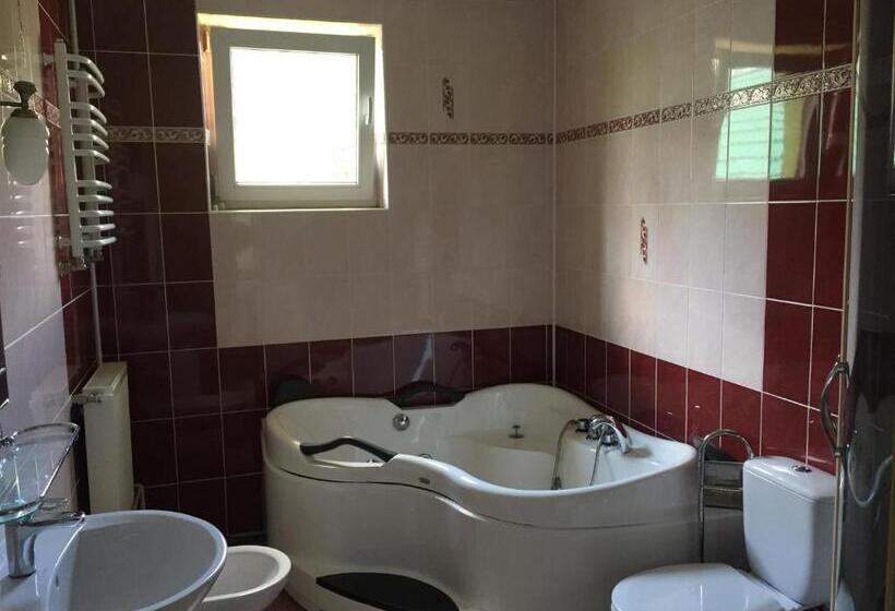 پانسیون Guest House Arnika