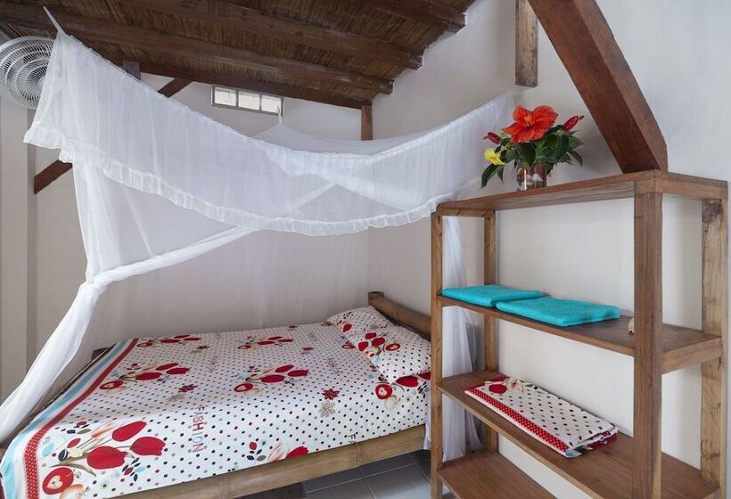 پانسیون La Casa Mompiche