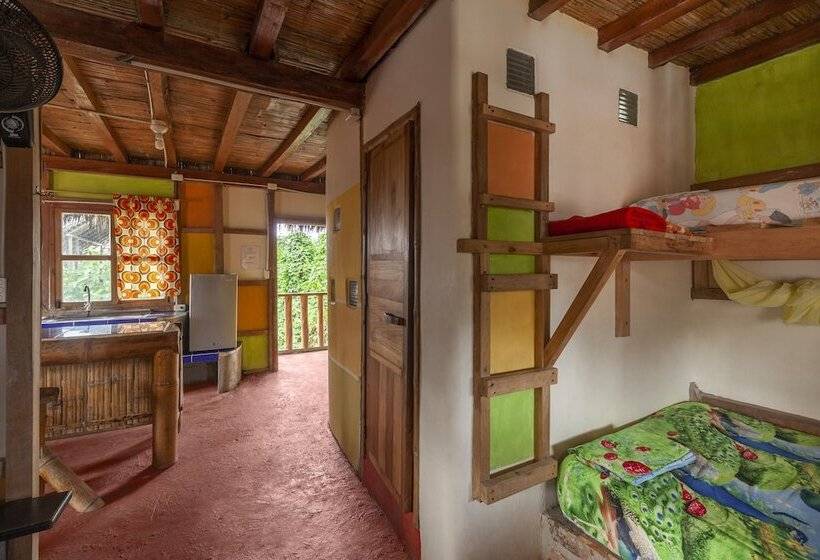 پانسیون La Casa Mompiche
