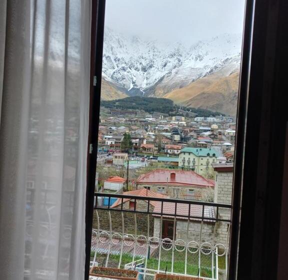 پانسیون Maia's Guest House Gergeti