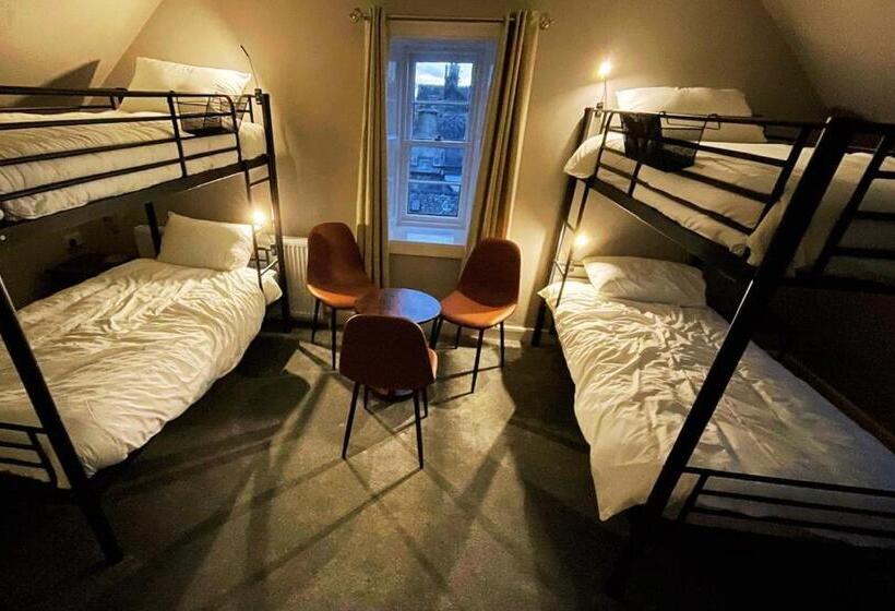 پانسیون Moffat Independent Hostel