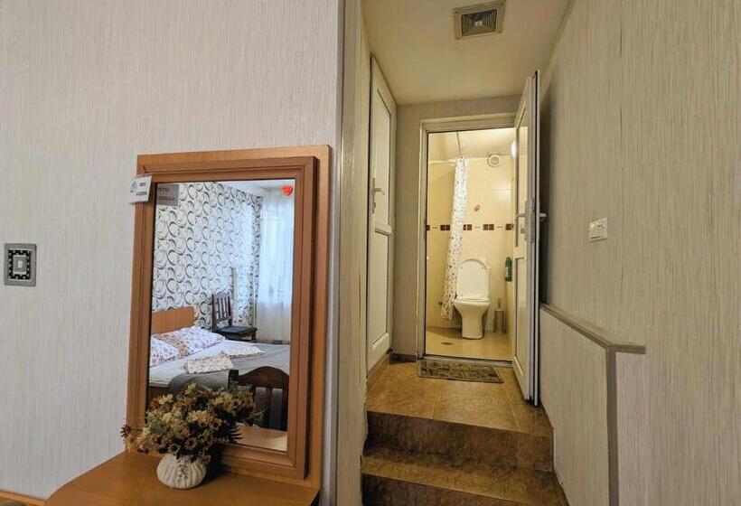 پانسیون Paata's Guesthouse