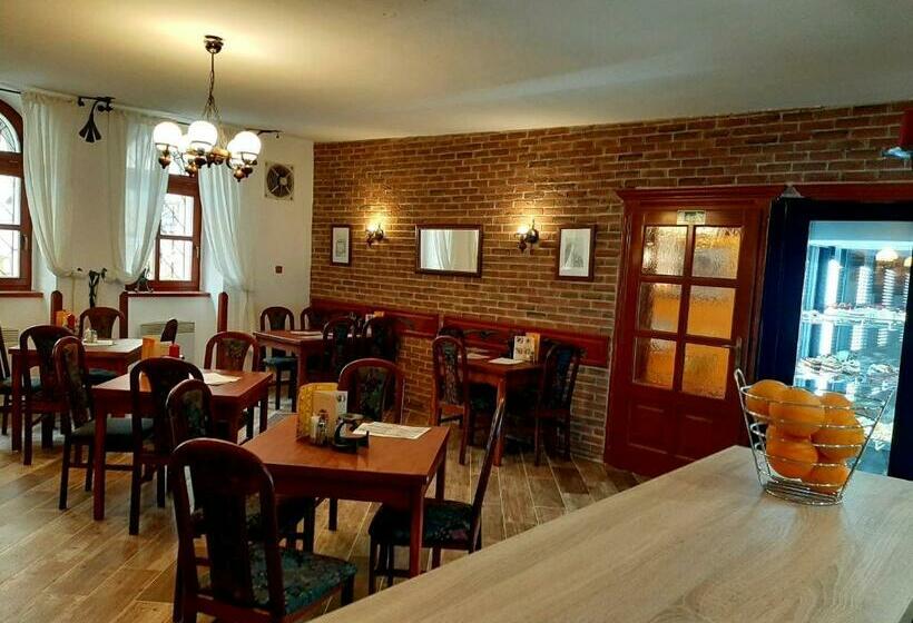 Пансион Penzion  Restaurant U Zámku