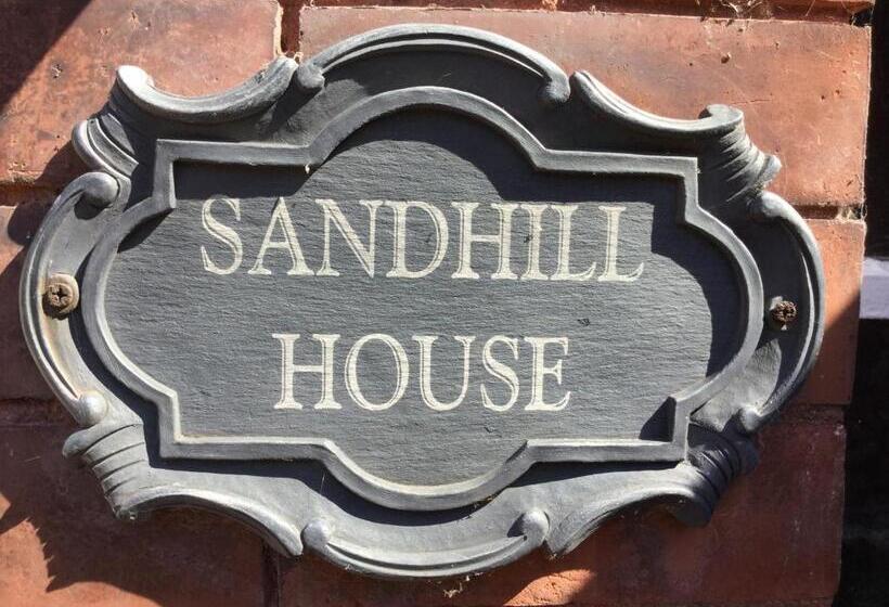 پانسیون Sandhill House