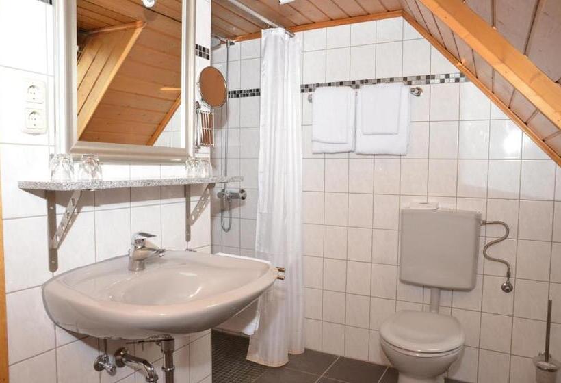 هاستل Weingasthof Zum Weißen Roß