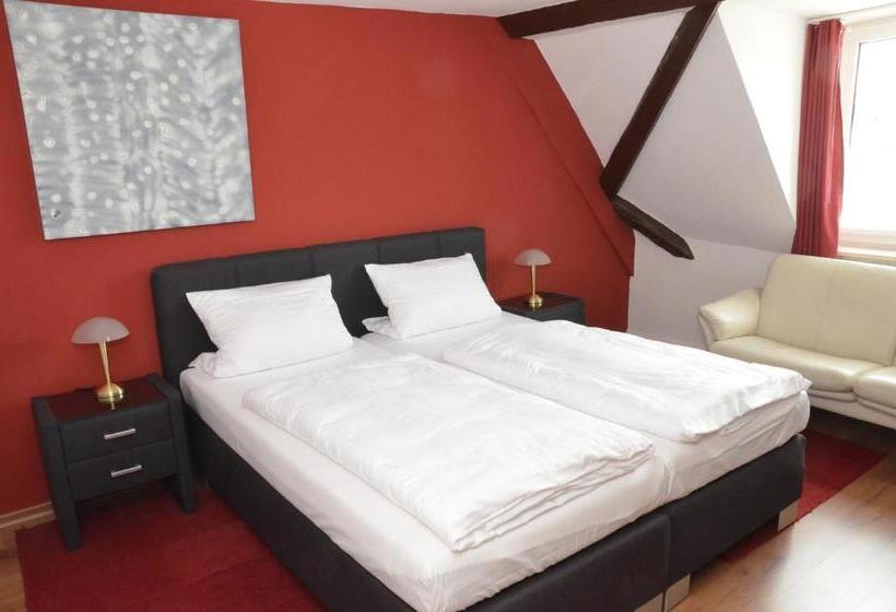 ユースホステル Weingasthof Zum Weißen Roß