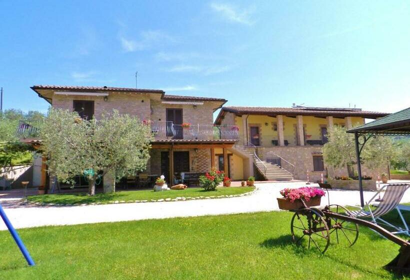 בית מלון כפרי Agriturismo La Rocca Assisi