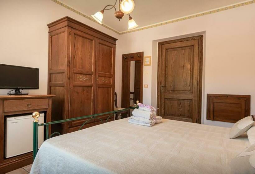 בית מלון כפרי Agriturismo La Rocca Assisi