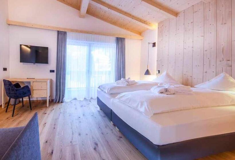 هتل Garni Broi   Charme & Relax