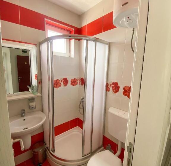 پانسیون Apartmani Banja Spa