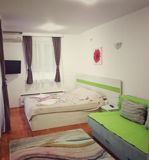 پانسیون Apartmani Banja Spa
