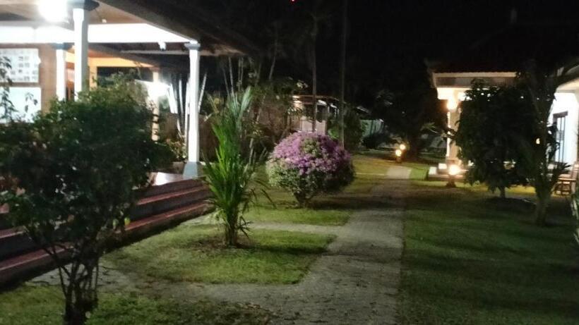 펜션 Bayumantra Bungalows