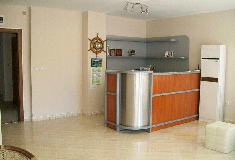 ペンション Guest House Donchevi