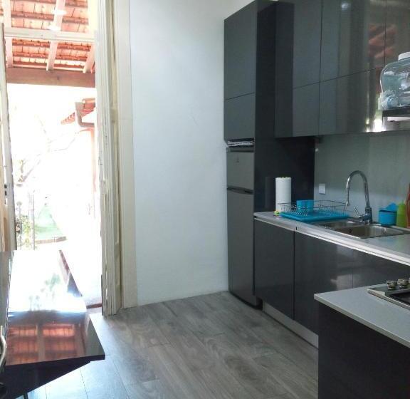 פנסיון Jualis Guest House