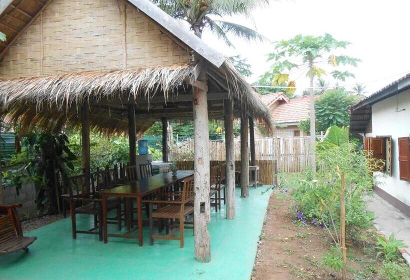 פנסיון Pongkham Residence