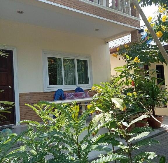 پانسیون Wattana Bungalow