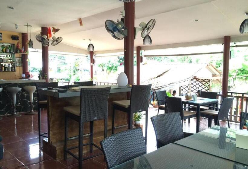 هاستل Baansanook Resort & Swimming Pool
