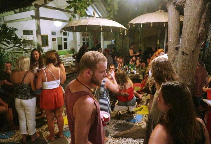 هاستل Gili La Boheme