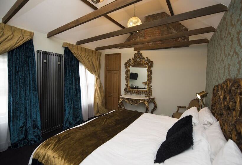 旅馆 The Bull Inn
