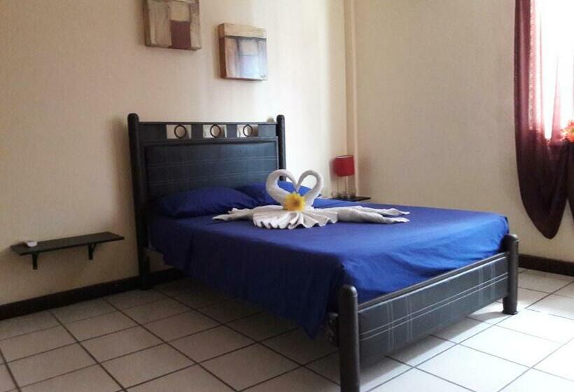Alme Hostel