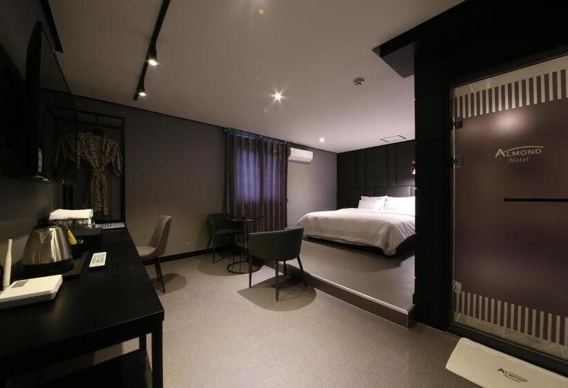 ホテル Gupo Station Almond