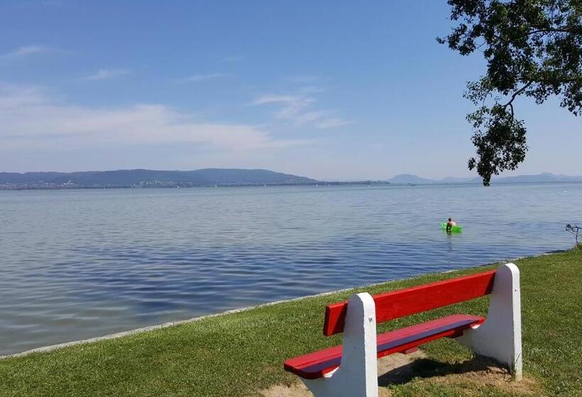 تختخواب و صبحانه Balaton Panzió