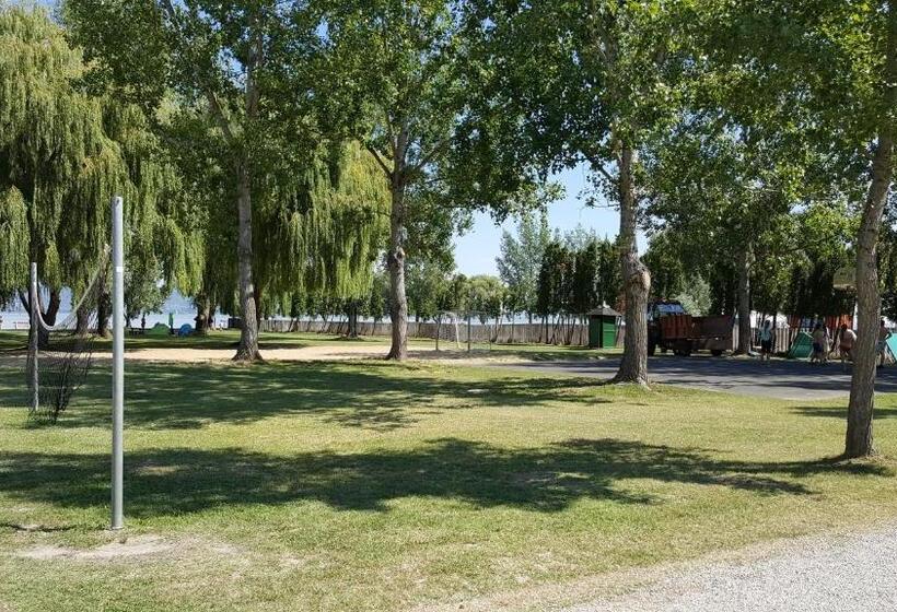 تختخواب و صبحانه Balaton Panzió