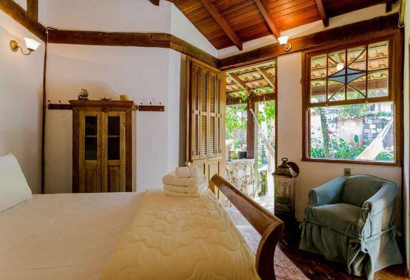 צימר Feiticeira Guesthouse
