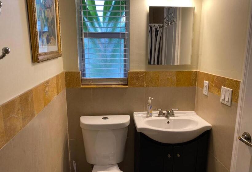 Отель Atlantic Shores Vacation Villas