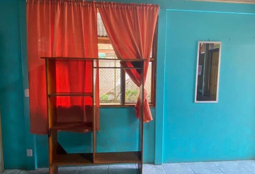 هتل Cabinas Popular