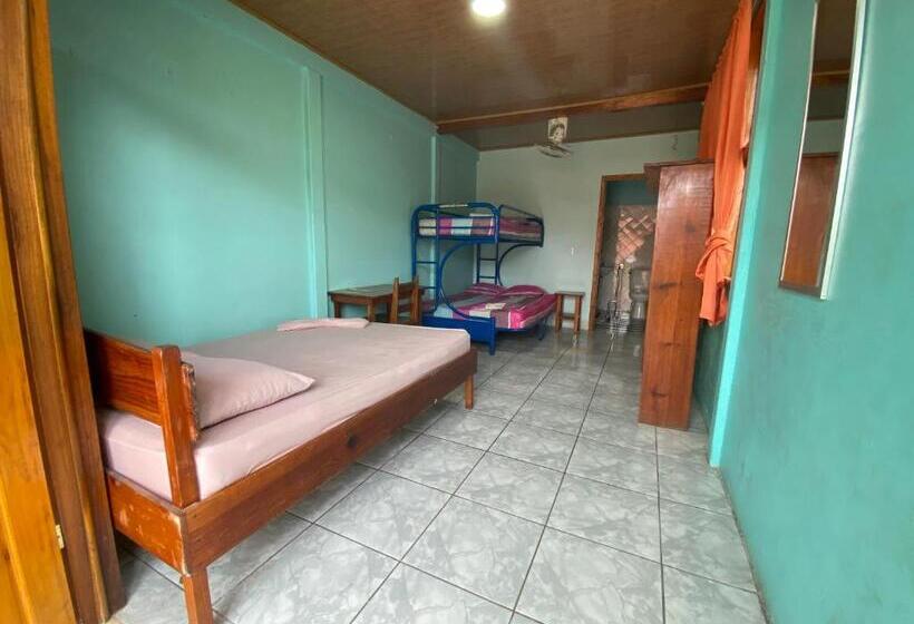 هتل Cabinas Popular