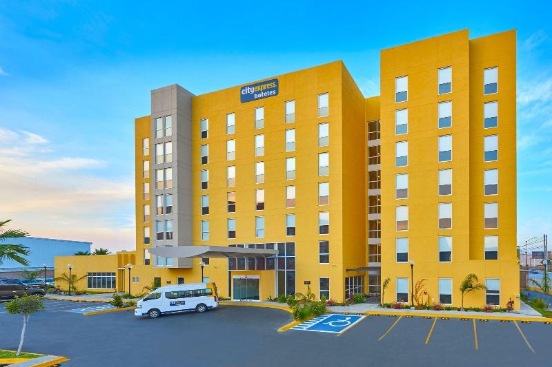 Fotos del hotel City Express Tijuana Otay:  2