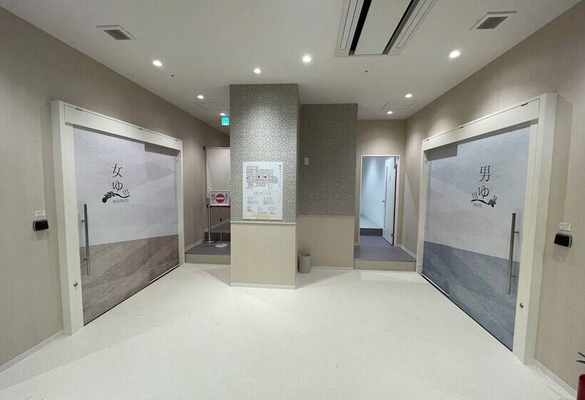 هتل Crystal Plaza