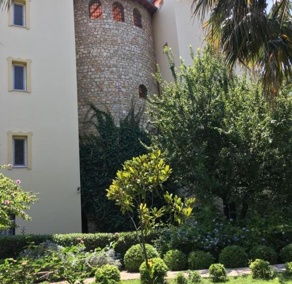 هتل Emel Pension