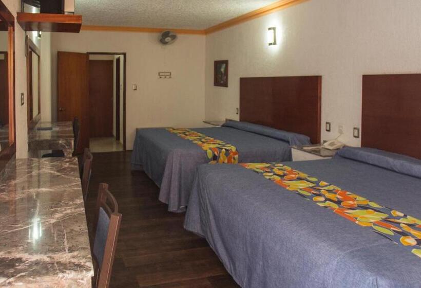 فندق Las Avenidas