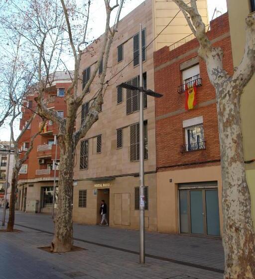 پانسیون Hostal Rambla