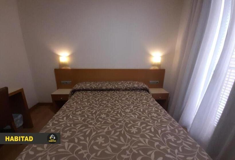 پانسیون Hostal Rambla