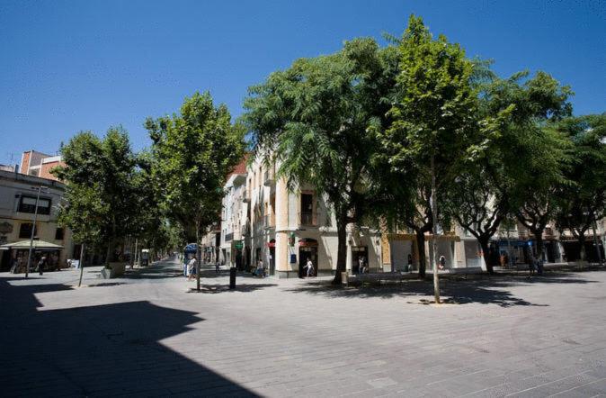 پانسیون Hostal Rambla