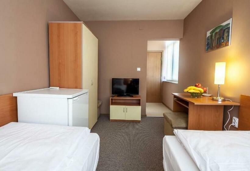פנסיון Panorama Top Floor Rooms In Hotel Tundzha