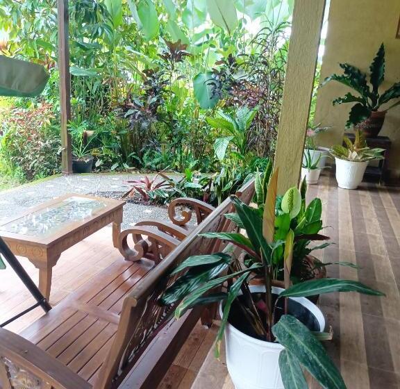 Bed and Breakfast Amartya Puri Green Cottages