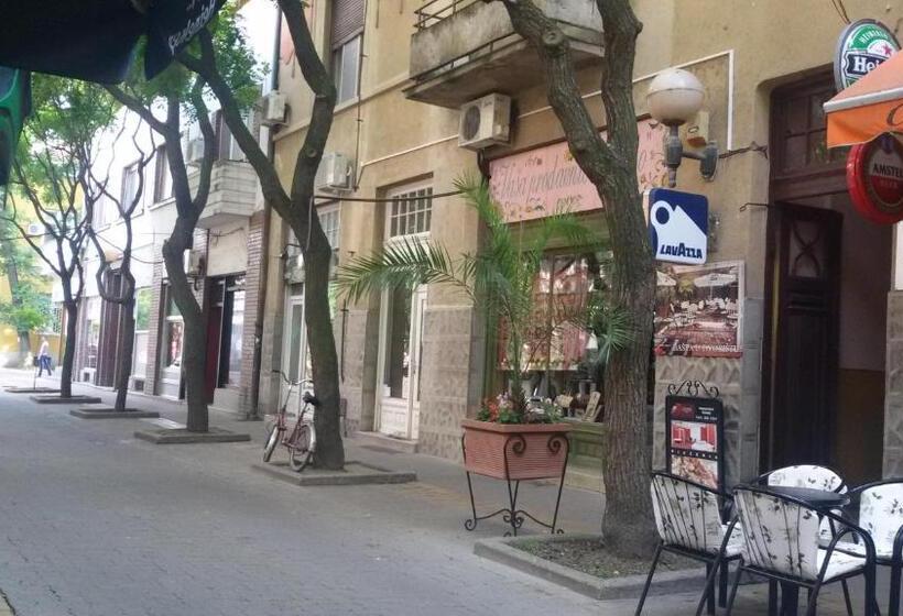 Bed And Breakfast Caffe Caffe