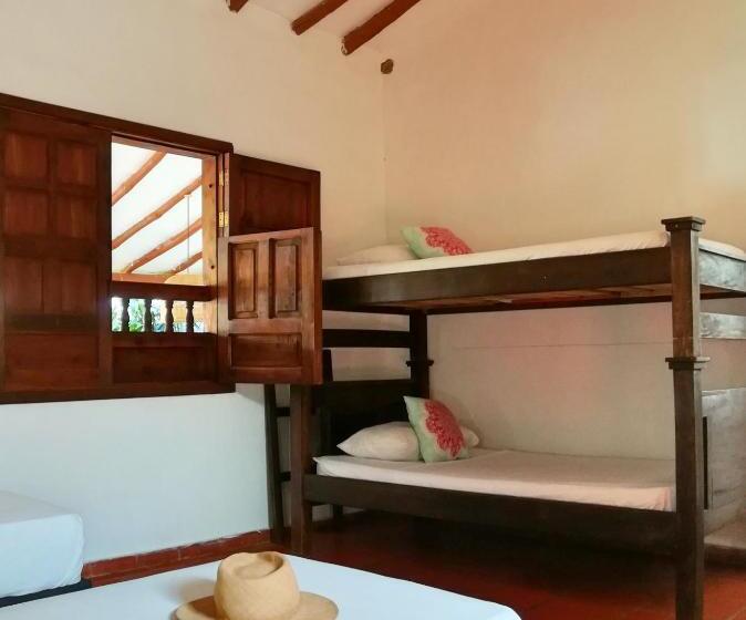 تختخواب و صبحانه La Casa De Hercilia Boutique