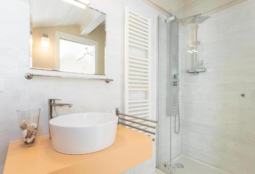 تختخواب و صبحانه Oceano Rooms