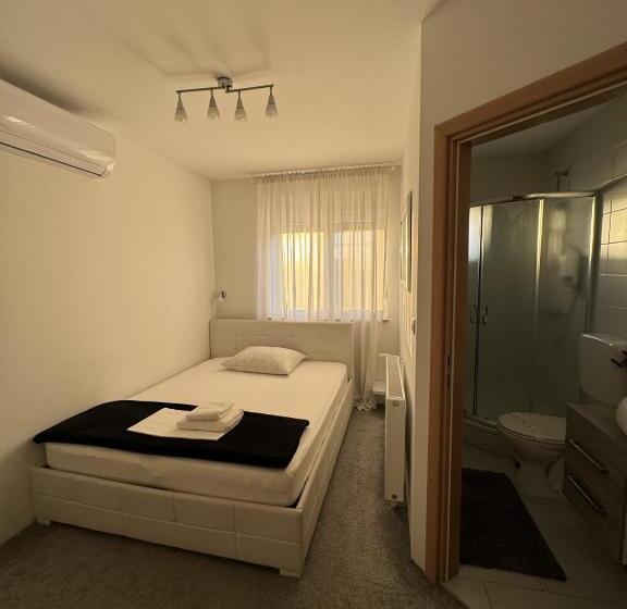 مبيت وإفطار Pansion Komfor Fitea