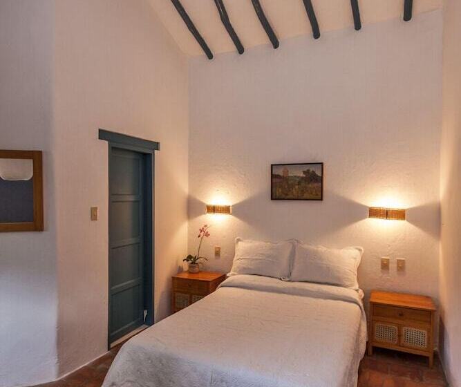 تختخواب و صبحانه Posada Del Campanario