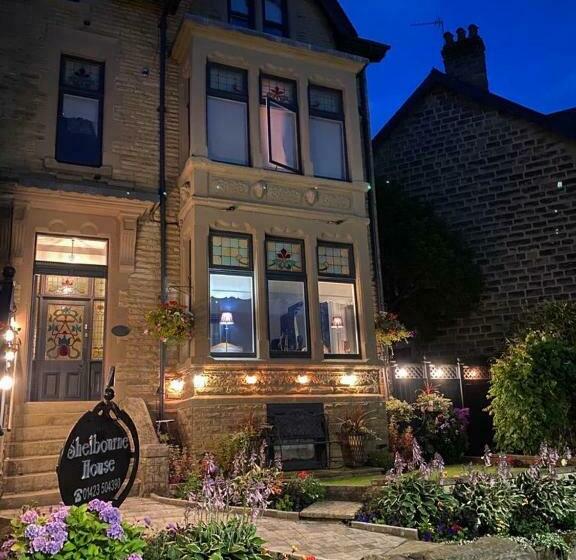 تختخواب و صبحانه Shelbourne House