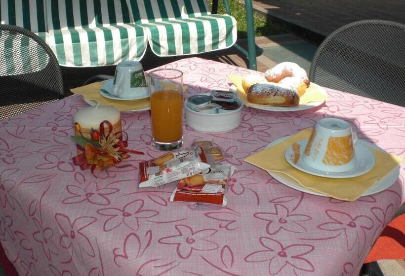فندق Albergo Garni Martina